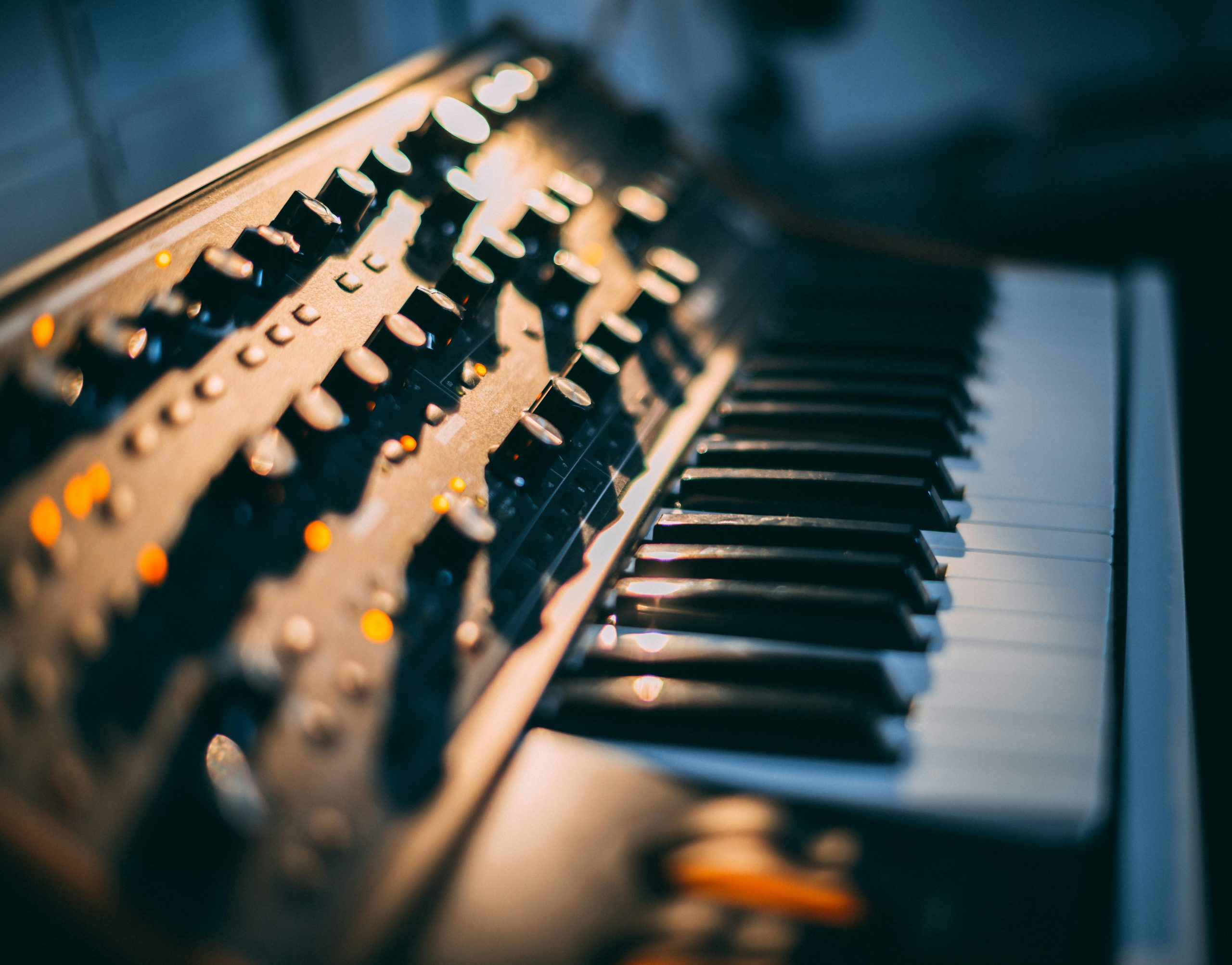 How To Mix And Master Your Own Music Independently