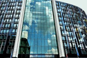 How To Build A Career In Commercial Real Estate